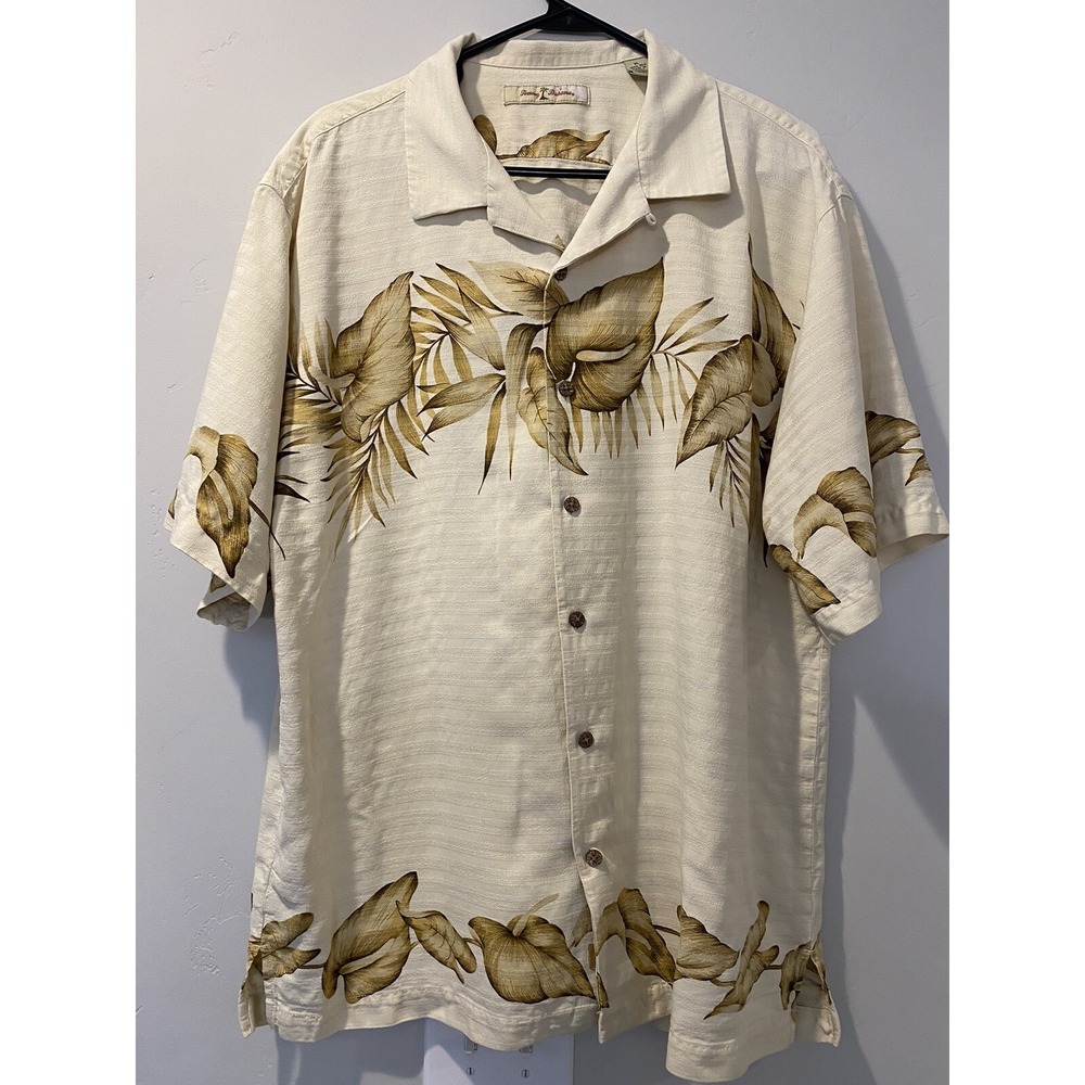 Tommy Bahama Short Sleeve XL Shirt Button-Up Cream with leaves and flowers -TB30
